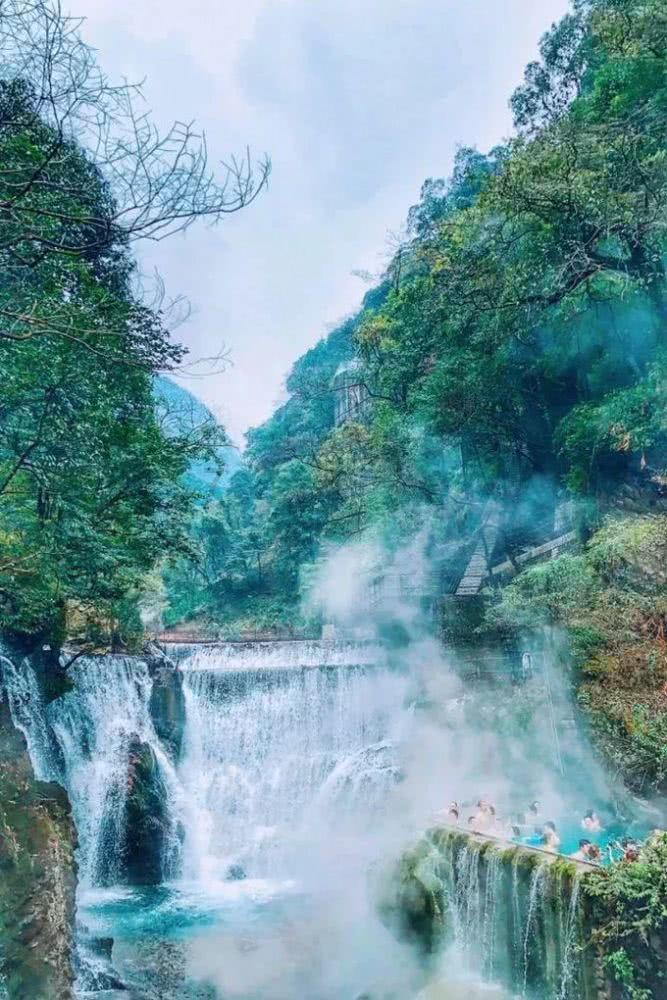 救援受困的向导